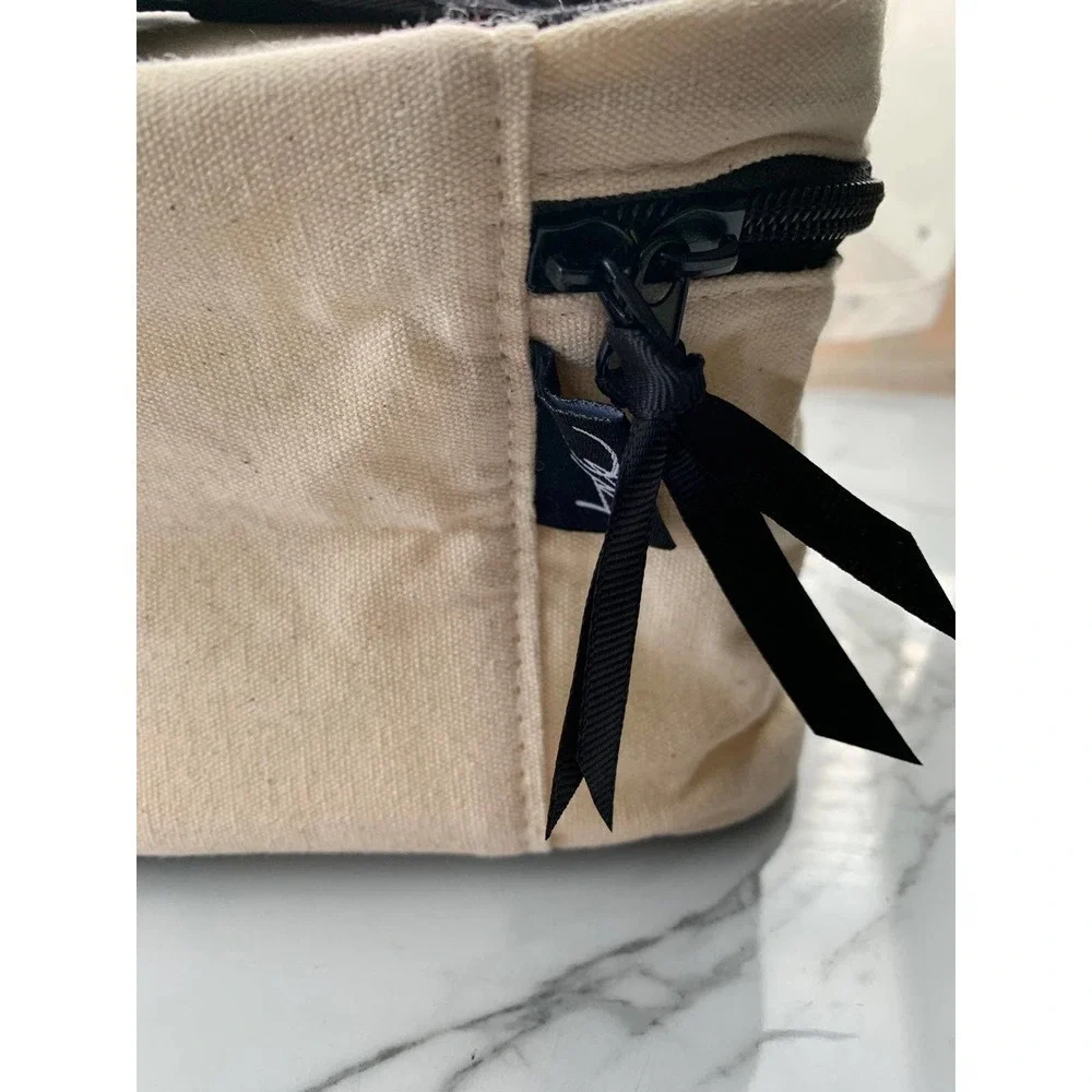 Hallmark Collectibles Makeup Bag‎